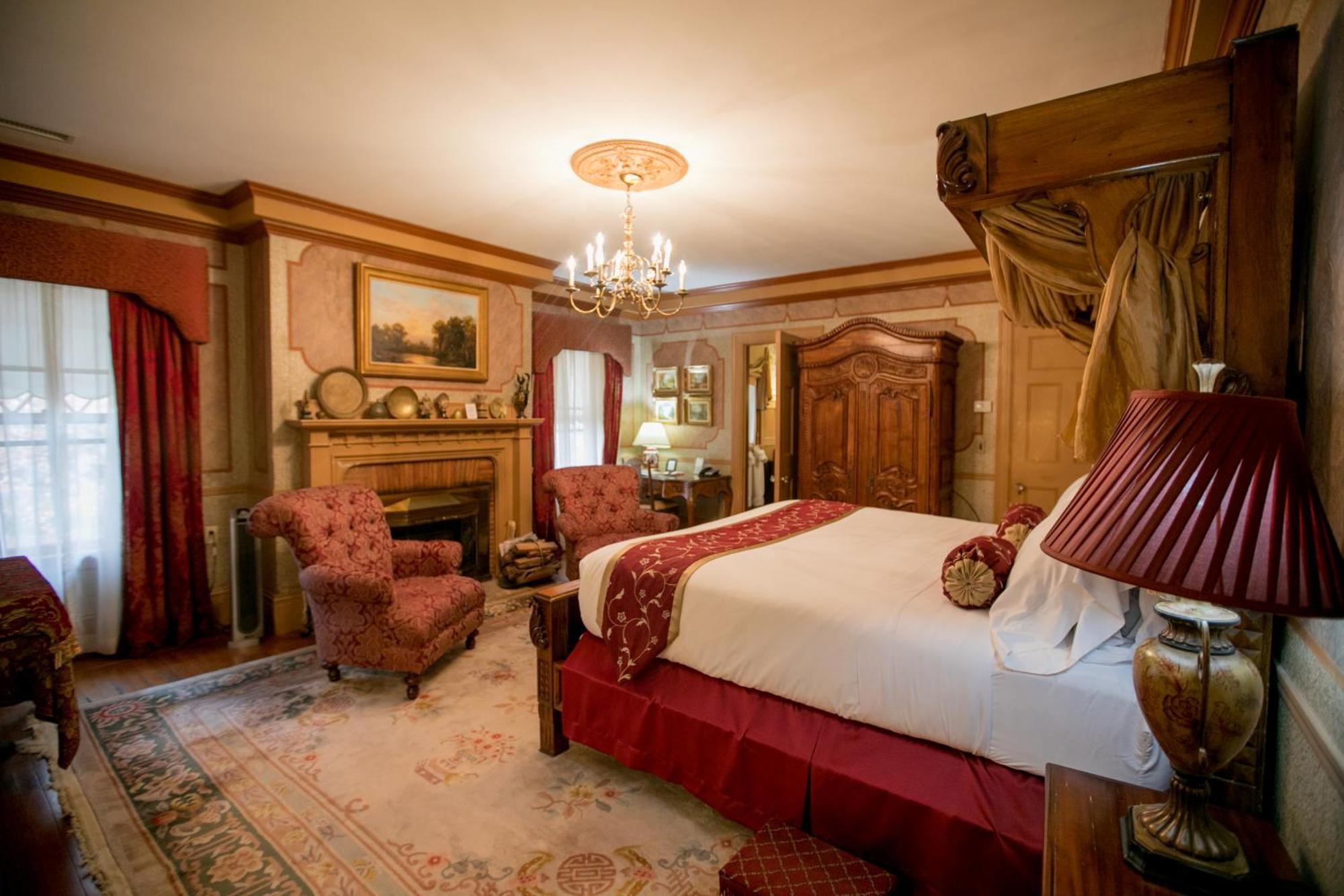 Gramercy Mansion 4*