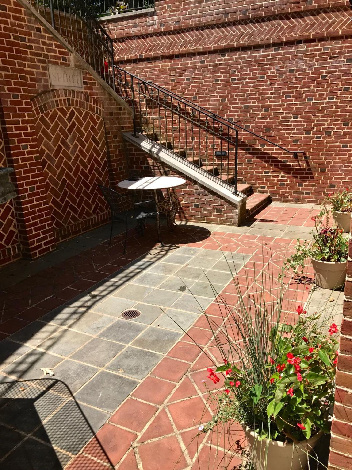 Bed & Breakfast Gramercy Mansion