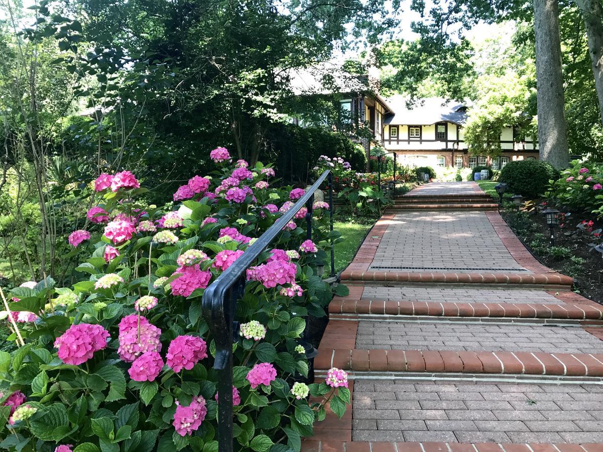 Gramercy Mansion Bed & Breakfast Stevenson