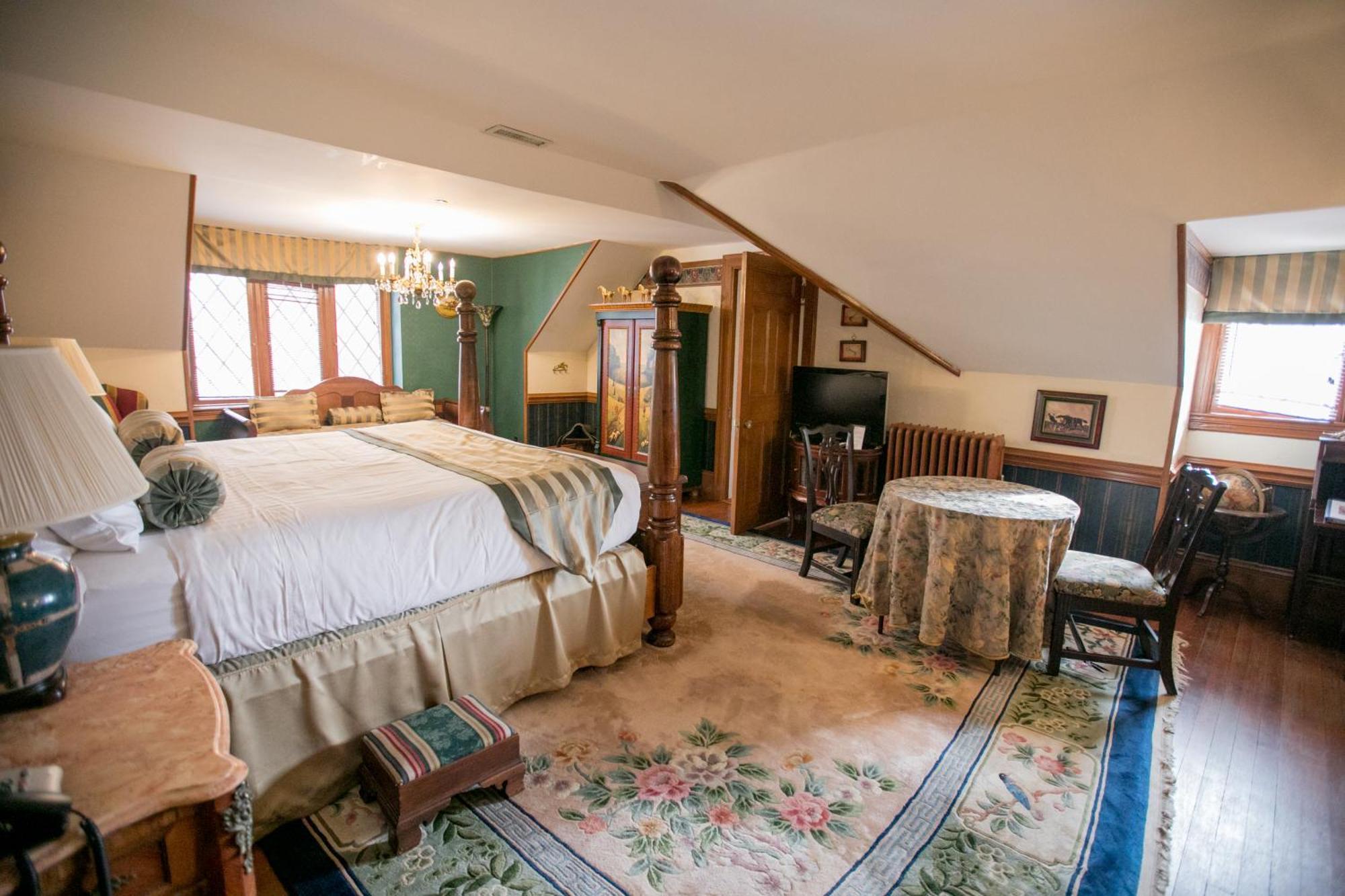 Bed & Breakfast Gramercy Mansion 4*