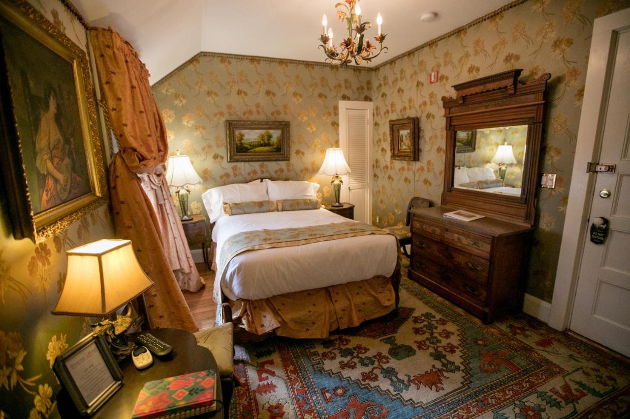 Bed & Breakfast Gramercy Mansion 4*